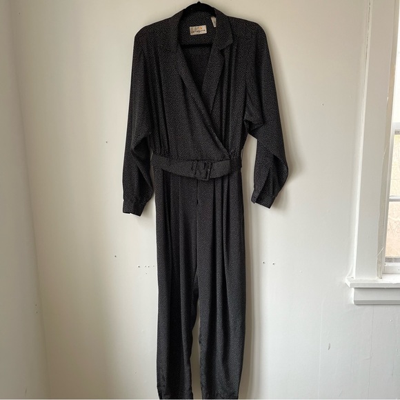 Vintage 90s Liz Claiborne Black and White Dotted Long Sleeve Jumpsuit with Belt - Picture 16 of 16